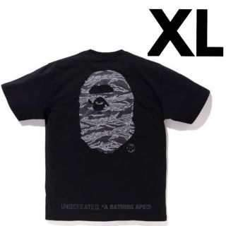 アベイシングエイプ(A BATHING APE)の【XL 込】undefeated ✕ ape tee 黒(Tシャツ/カットソー(半袖/袖なし))