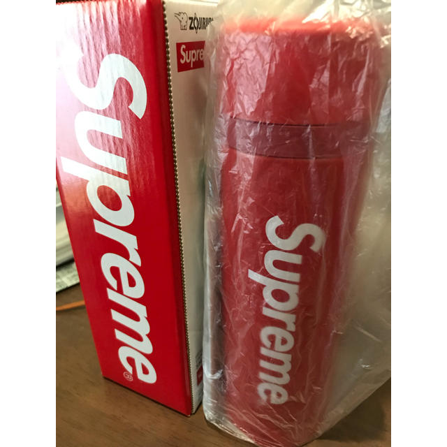 Supreme(シュプリーム)のsupreme 水筒 インテリア/住まい/日用品のキッチン/食器(タンブラー)の商品写真