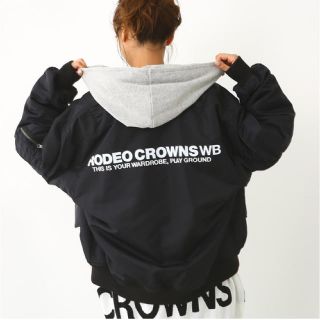 ロデオクラウンズワイドボウル(RODEO CROWNS WIDE BOWL)の新品RCWB•リバーシブル フードオーバー 黒(ブルゾン)