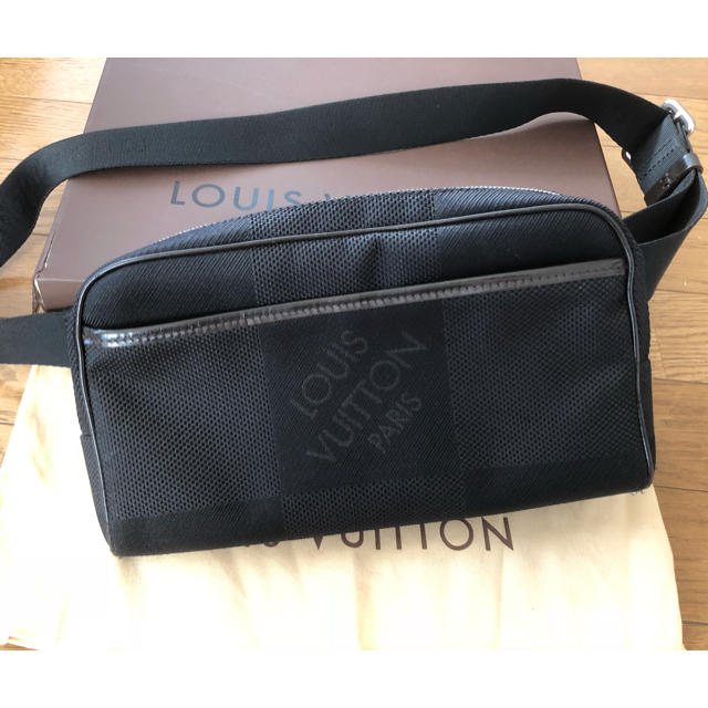 LOUIS VUITTON(ルイヴィトン)のLOUIS VUITTON ショルダーバッグ メンズのバッグ(ショルダーバッグ)の商品写真