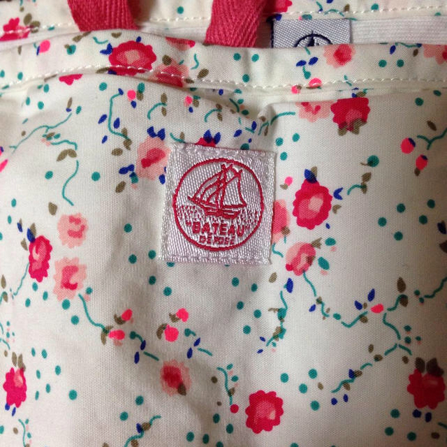 PETIT BATEAU(プチバトー)のプチバトーマザーバッグ キッズ/ベビー/マタニティのキッズ/ベビー/マタニティ その他(その他)の商品写真