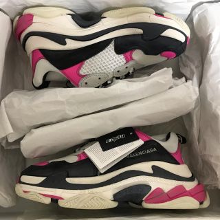 BALENCIAGA(スニーカー ・ ピンク/桃色系)のフリマアイテム一覧 BALENCIAGA(スニーカー ・ ピンク/桃色系)のフリマアイテム一覧