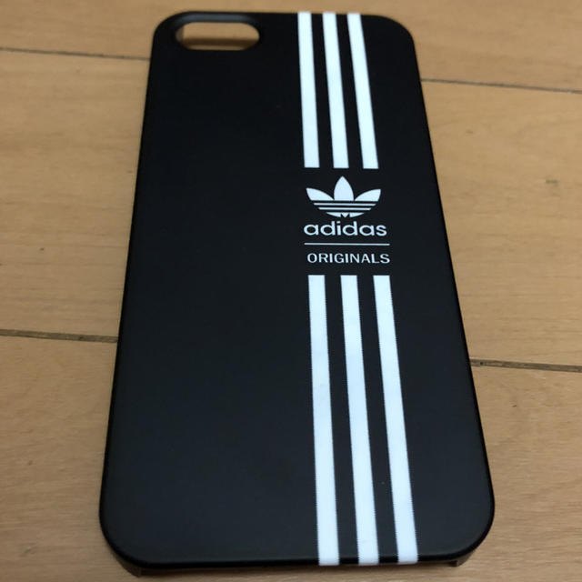 adidas(アディダス)のadidas新品 iphone5.5sケース スマホ/家電/カメラのスマホアクセサリー(iPhoneケース)の商品写真