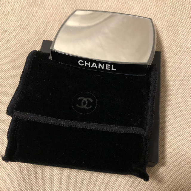 CHANEL(シャネル)のCHANEL 鏡 レディースのファッション小物(ミラー)の商品写真