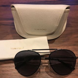 トムフォード(TOM FORD)のTOM FORD ティアドロップ サングラス(サングラス/メガネ)