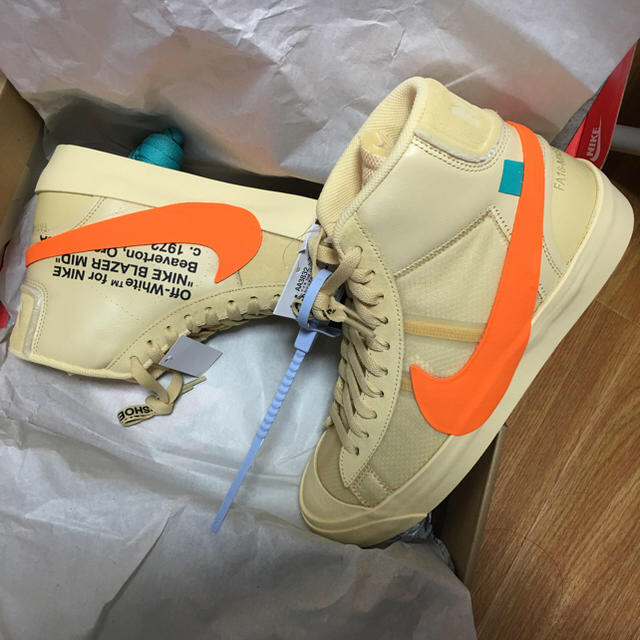 NIKE(ナイキ)のNike Off White Blazer メンズの靴/シューズ(スニーカー)の商品写真