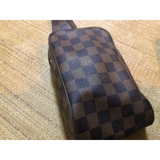 ルイヴィトン(LOUIS VUITTON)のルイ・ヴィトン ジェロニモス (ボディーバッグ)