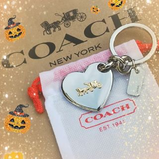 コーチ(COACH)の新品コーチ COACH ハート型 馬車ロゴ キーリング チャーム、キーホルダー (キーホルダー)