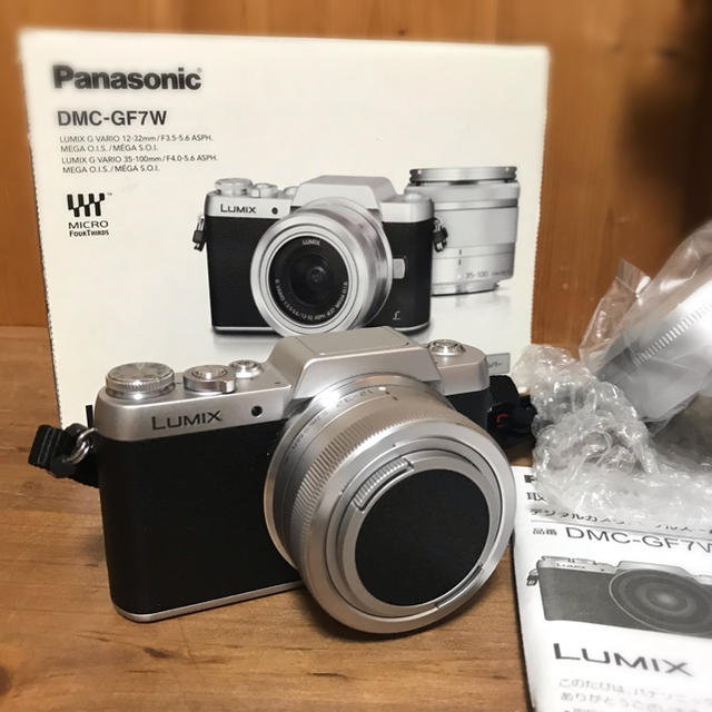 ミラーレス一眼Panasonic LUMIX ミラーレス一眼 DMC-GF7W