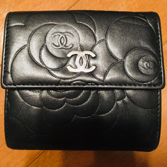 CHANEL カメリア 折り財布