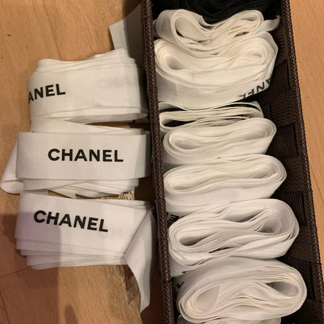 CHANEL(シャネル)のすごい量の CHANEL の リボン レディースのヘアアクセサリー(ヘアゴム/シュシュ)の商品写真