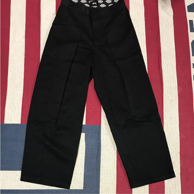 STUSSY(ステューシー)のstussy ディッキーズ ワイドパンツ 黒 ブラック M レディースのパンツ(カジュアルパンツ)の商品写真