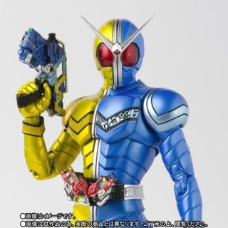 バンダイ(BANDAI)のフィギュアーツ 仮面ライダー W ルナトリガー 真骨彫(特撮)