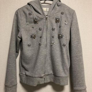 トッコ(tocco)の大人可愛いビジュー付♡パーカーMサイズ(パーカー)