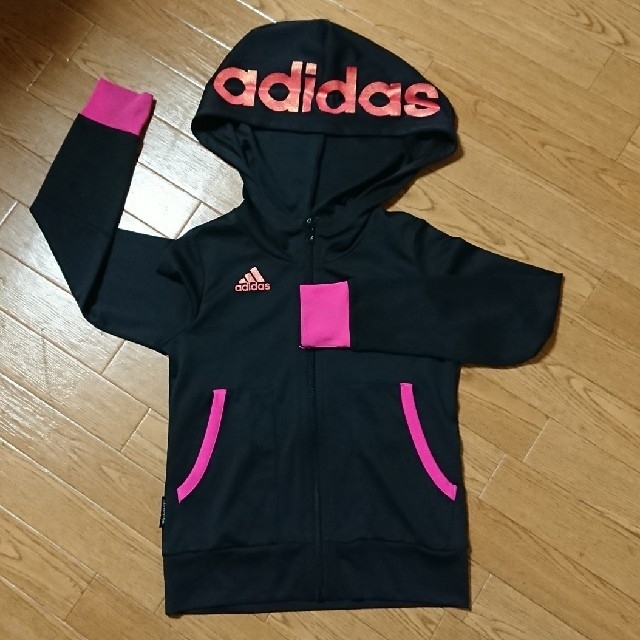 adidas(アディダス)のadidasパーカー&ジャンパー2点あーみん様専用です キッズ/ベビー/マタニティのキッズ服女の子用(90cm~)(ジャケット/上着)の商品写真