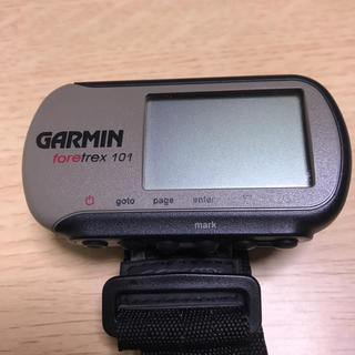 ガーミン(GARMIN)のガーミン foretrex101 美品(登山用品)
