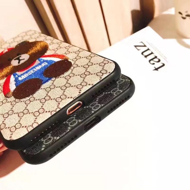 iPhone7.iPhone8♡刺繍くまさん スマホ/家電/カメラのスマホアクセサリー(iPhoneケース)の商品写真