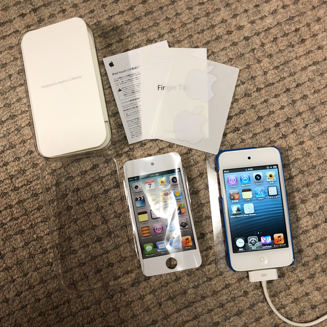 iPod touch(アイポッドタッチ)のiPod touch 第4世代 32GB スマホ/家電/カメラのオーディオ機器(ポータブルプレーヤー)の商品写真