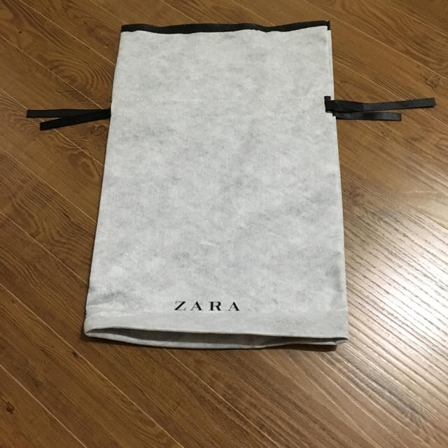 ZARA(ザラ)のZARAラッピング袋 インテリア/住まい/日用品のオフィス用品(ラッピング/包装)の商品写真