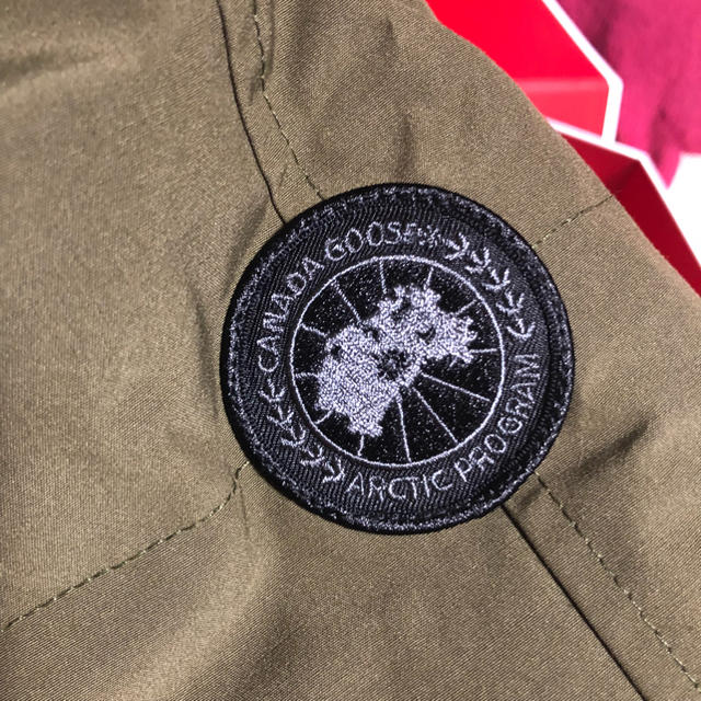 CANADA GOOSE(カナダグース)の！！専用！！ レディースのジャケット/アウター(ダウンジャケット)の商品写真