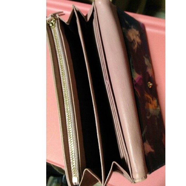 Paul Smith(ポールスミス)のPaulSmithのピンク、財布です。 レディースのファッション小物(財布)の商品写真
