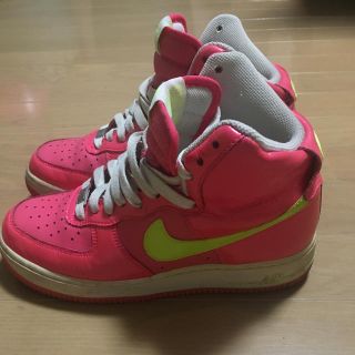 ナイキ(NIKE)のナイキ ハイカット ピンクスニーカー(スニーカー)