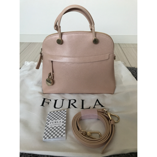 Furla(フルラ)の美品 FURLA フルラ パイパー Ｓ レディースのバッグ(ショルダーバッグ)の商品写真