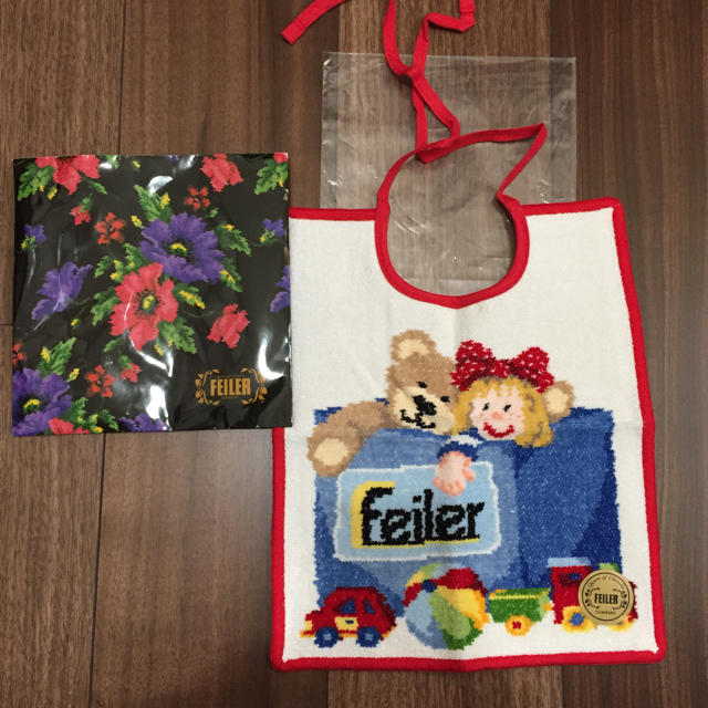 FEILER(フェイラー)の最終値下げ☆新品未使用・包装付 フェイラー スタイ キッズ/ベビー/マタニティのこども用ファッション小物(ベビースタイ/よだれかけ)の商品写真