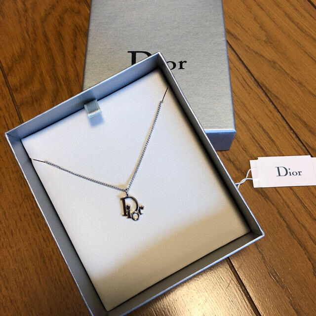 新品 Dior ネックレス