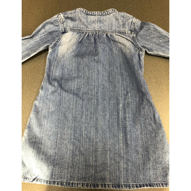 UNIQLO(ユニクロ)のデニムワンピース キッズ/ベビー/マタニティのキッズ服女の子用(90cm~)(ワンピース)の商品写真