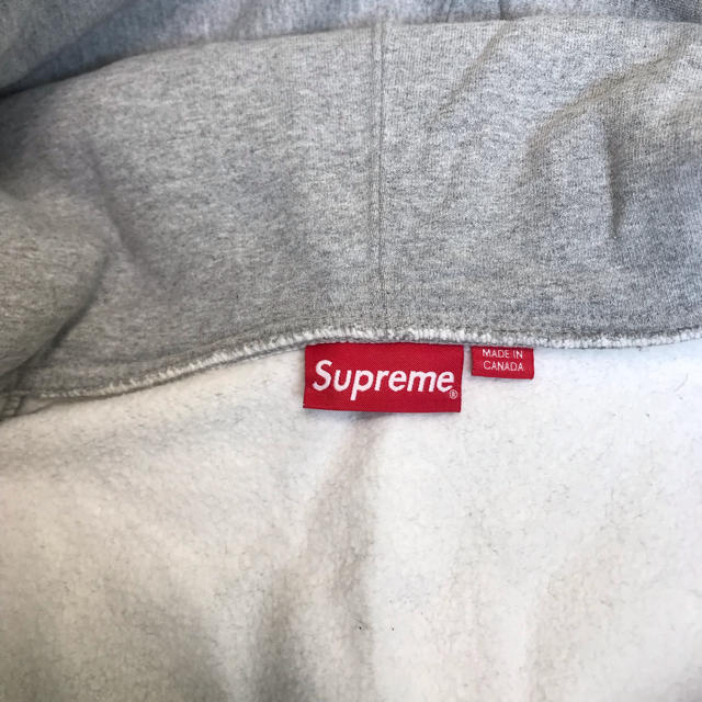 supremeのパーカー 2