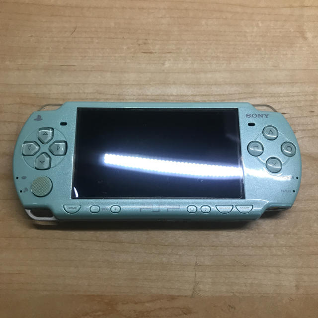 PlayStation Portable(プレイステーションポータブル)のSony PSP-2000 フェリシア・ブルー 本体のみ エンタメ/ホビーのゲームソフト/ゲーム機本体(携帯用ゲーム機本体)の商品写真