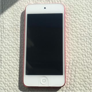 アイポッドタッチ(iPod touch)のお値下げします。iPod touch 5世代 32G 本体のみです(ポータブルプレーヤー)