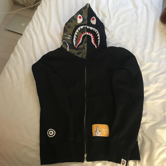 値下げ BAPE シャークパーカー futura M