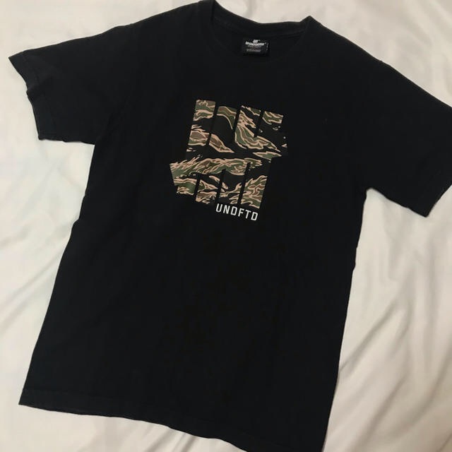 UNDEFEATED(アンディフィーテッド)のUNDEFEATED Tシャツ　★最終値下げ！ メンズのトップス(Tシャツ/カットソー(半袖/袖なし))の商品写真