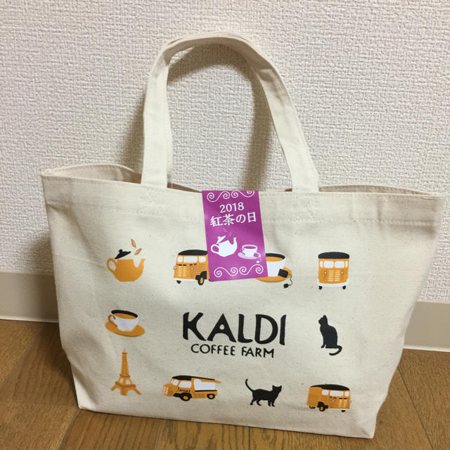 KALDI(カルディ)のふーマさま専用カルディ 2018紅茶の日限定セット 食品/飲料/酒の食品(菓子/デザート)の商品写真