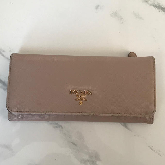 PRADA(プラダ)のあやちゃん様専用 プラダ 長財布 ピンクベージュ レディースのファッション小物(財布)の商品写真