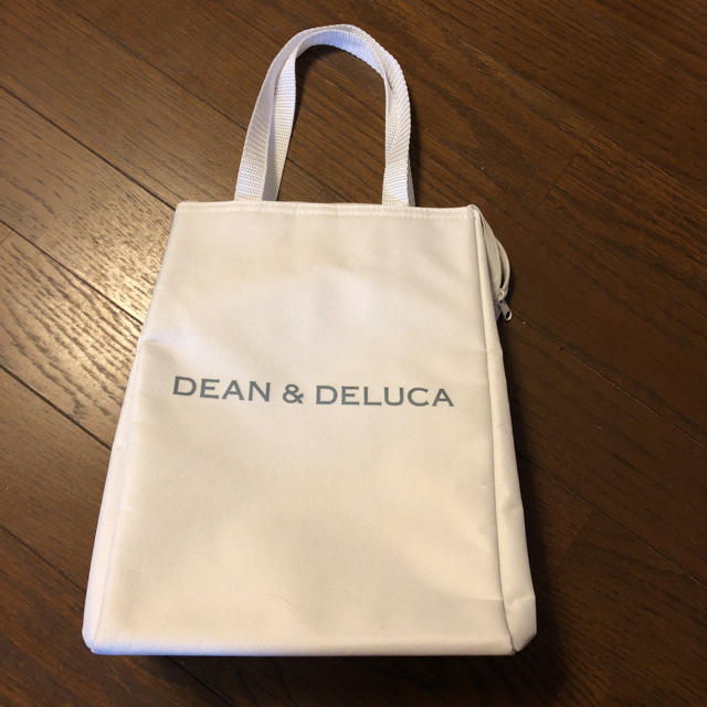 DEAN & DELUCA(ディーンアンドデルーカ)のDEAN&DELUCA  保冷バッグ 新品未使用ゆな様の🌈 レディースのバッグ(その他)の商品写真