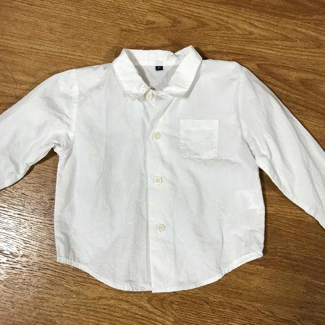 Yシャツ 95㎝ キッズ/ベビー/マタニティのキッズ服男の子用(90cm~)(ブラウス)の商品写真