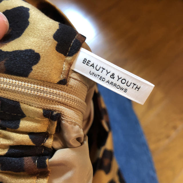 BEAUTY&YOUTH UNITED ARROWS(ビューティアンドユースユナイテッドアローズ)のBEAUTY&YOUTH UNITED ARROWS レオパードワイドパンツ レディースのパンツ(カジュアルパンツ)の商品写真