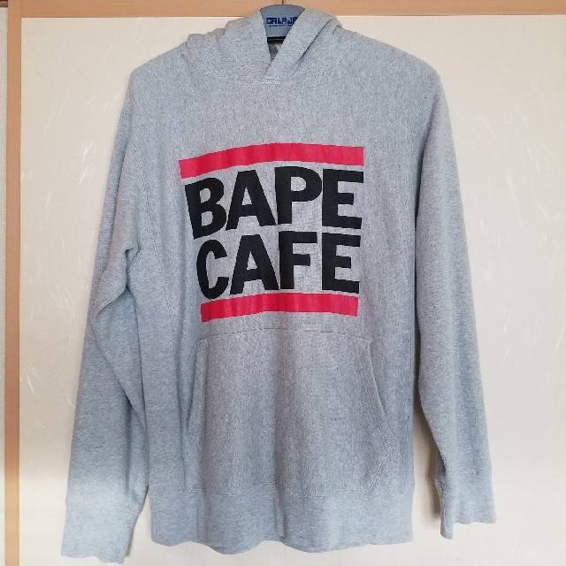 A BATHING APE(アベイシングエイプ)のア　ベイシング　エイプ　パーカー　グレー メンズのトップス(パーカー)の商品写真