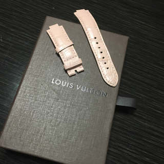 ルイヴィトン(LOUIS VUITTON)の☆様 専用ページ ルイヴィトンのタンブールベルト ピンク色のみ(腕時計)