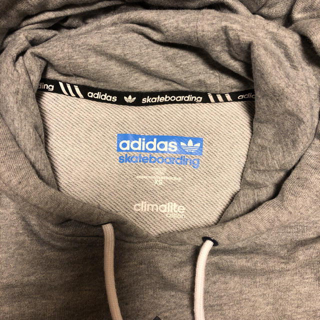 adidas(アディダス)の値下げ中 adidas original パーカー  レディースのトップス(パーカー)の商品写真