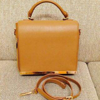 チャールズアンドキース(Charles and Keith)のチャールズアンドキース ベージュ バッグ(ハンドバッグ)