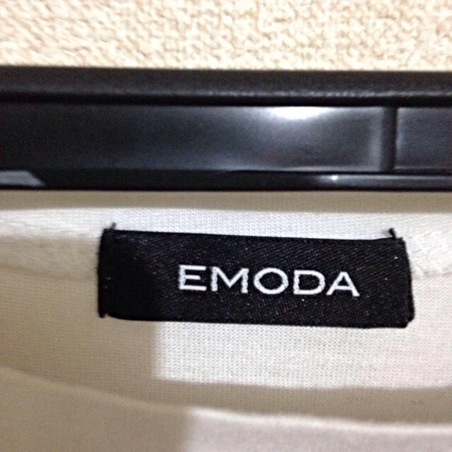 EMODA(エモダ)のEMODAトップス レディースのトップス(Tシャツ(半袖/袖なし))の商品写真