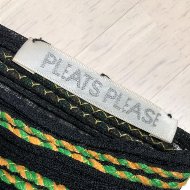 PLEATS PLEASE ISSEY MIYAKE(プリーツプリーズイッセイミヤケ)の美品イッセイミヤケプリーツプリーズフリンジストール☆ レディースのファッション小物(マフラー/ショール)の商品写真