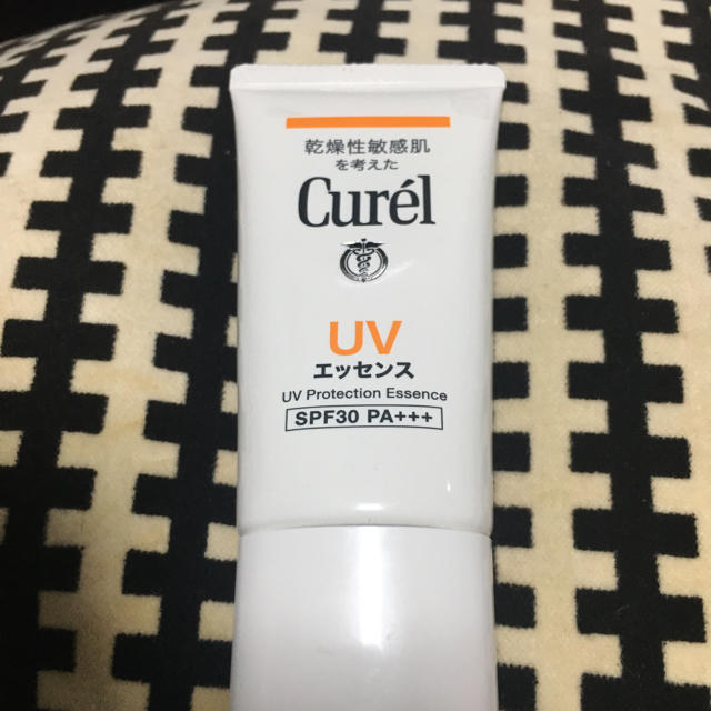 Curel(キュレル)の花王♪キュレル♪UVエッセンスA♪SPF３０ コスメ/美容のボディケア(日焼け止め/サンオイル)の商品写真