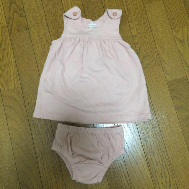 babyGAP(ベビーギャップ)のbabyGap♡２点セット60㎝ キッズ/ベビー/マタニティのキッズ/ベビー/マタニティ その他(その他)の商品写真