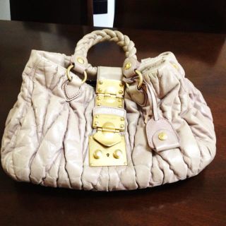 ミュウミュウ(MIU MIU)のmiumiu♡バッグと交換・半交換希望(ハンドバッグ)
