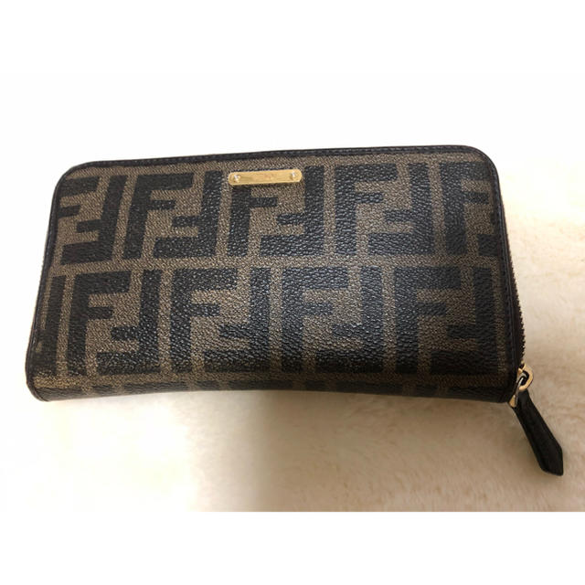 売店 FENDI 長財布 ecousarecycling.com